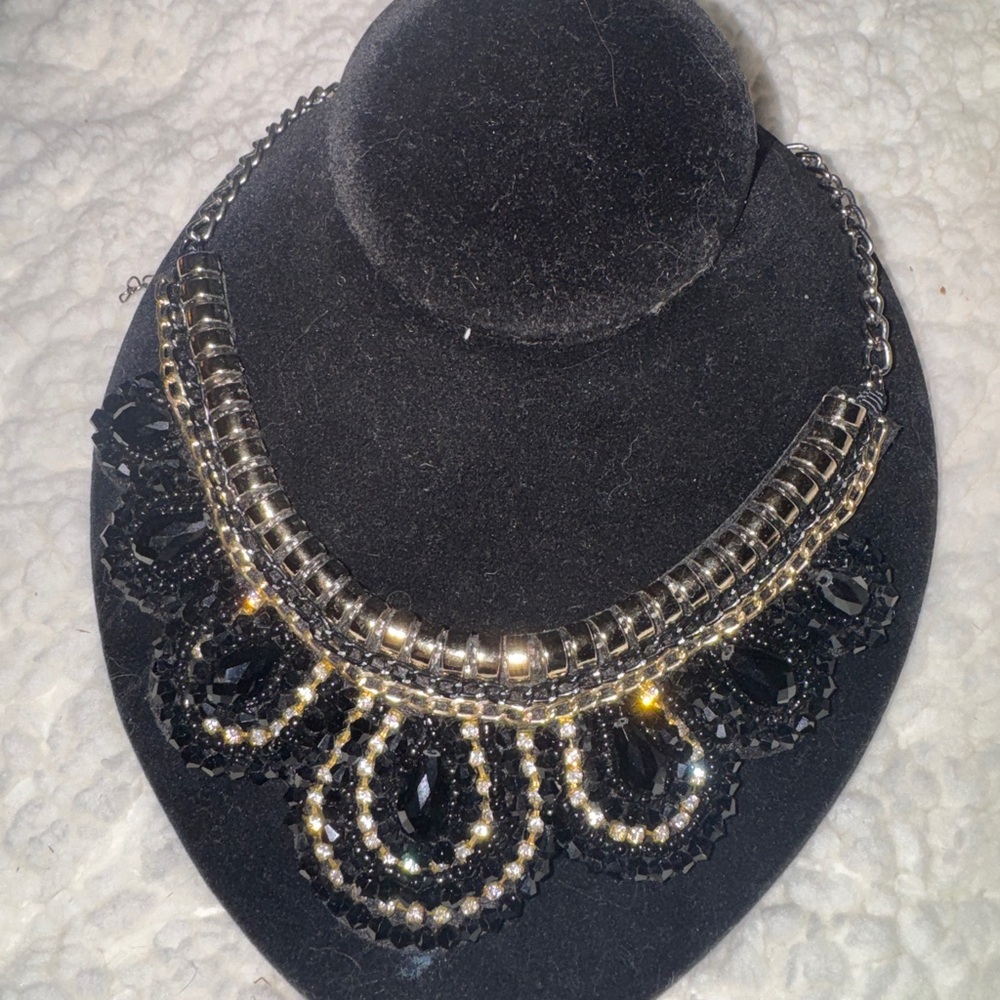 Elegant Black and Gold Statement Necklace